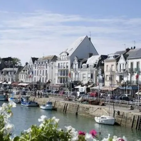 Bord De Proche Du Port 500m De La Baule Le Pouliguen