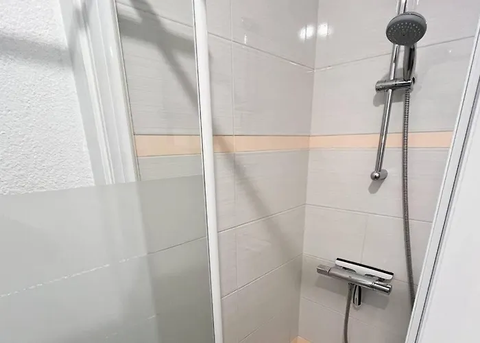 Bord De Proche Du Port 500m De La Baule